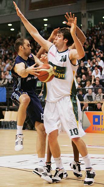 逐渐增加的 逐渐增加的